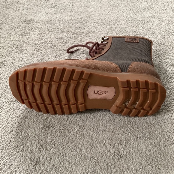 UGG Montgomry Boot - Picture 11 of 15